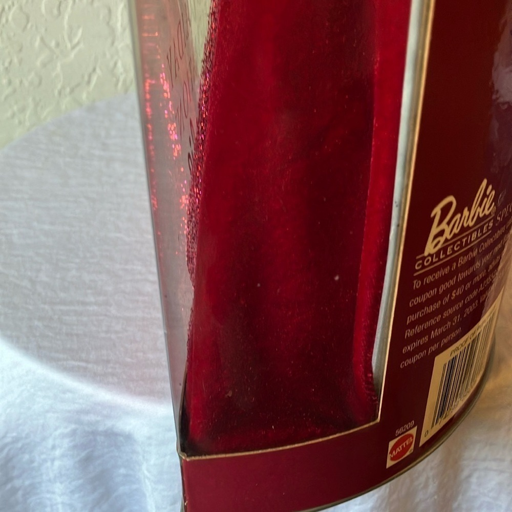 Barbie Holiday Celebration: Vintage 2002 Holiday Celebration Barbie - Picture 15 of 16